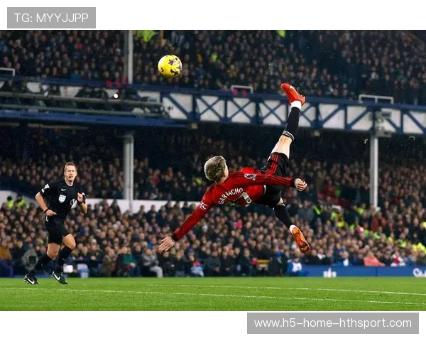 曼联调度球权节奏更快,加纳乔打门被门柱拒绝 曼联调度球权节奏更快,加纳乔打门被门柱拒绝