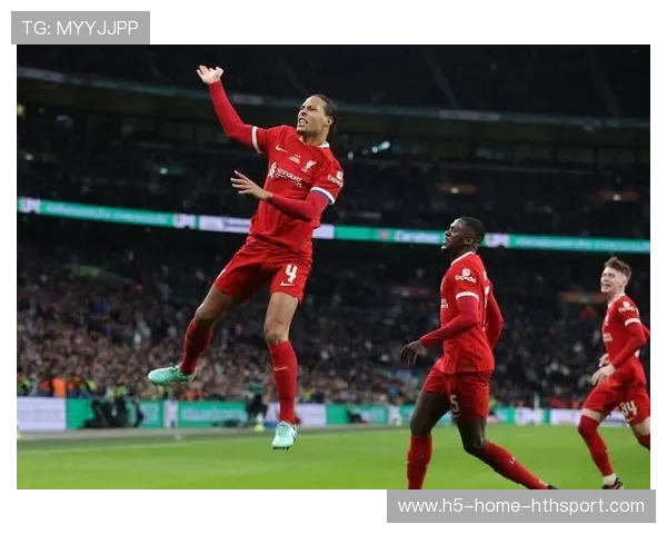 范迪克重回巅峰，利物浦防线定海神针，范迪克转会利物浦身价